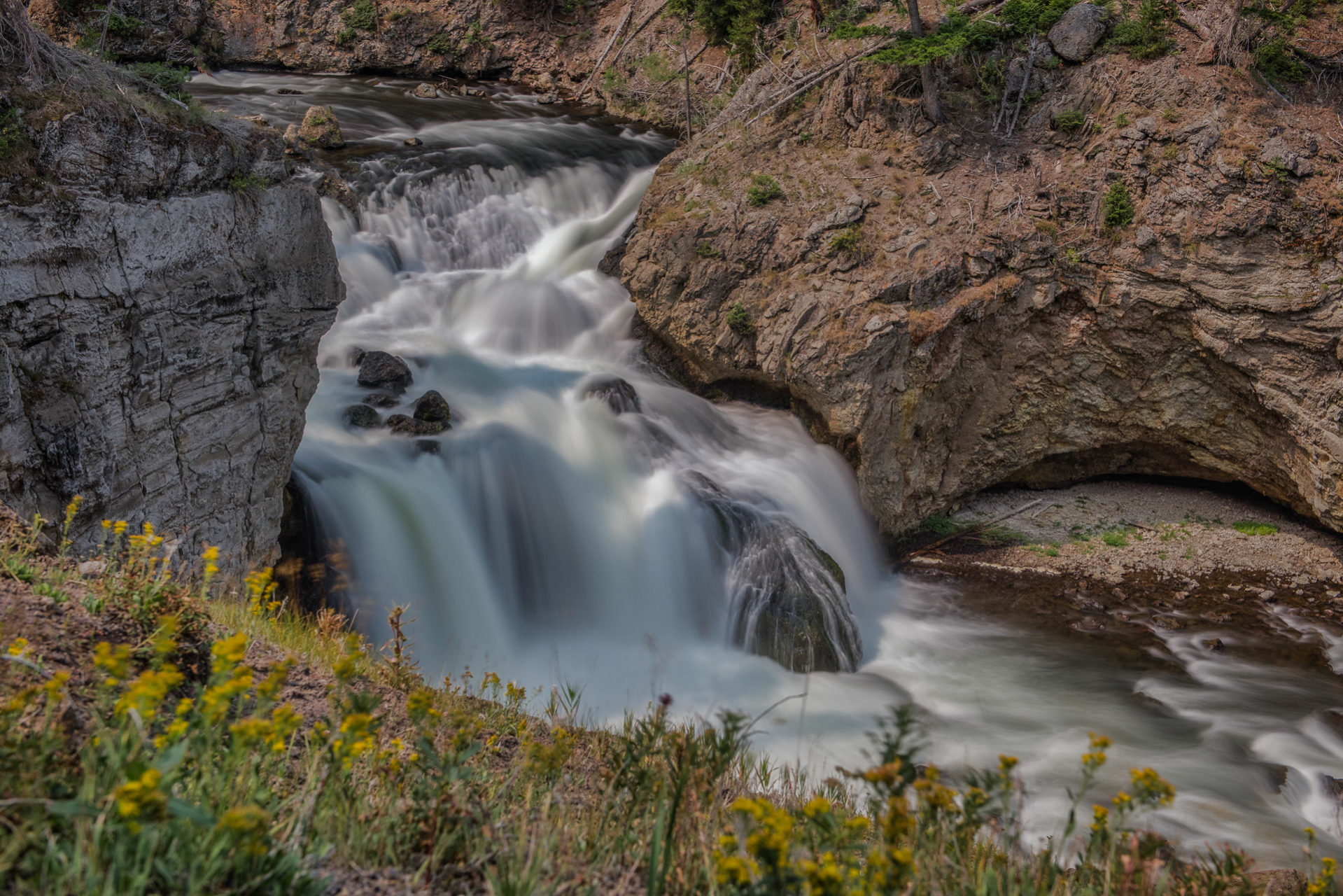 Waterfalls Of Yellowstone Wyoming Part Travel Obscura